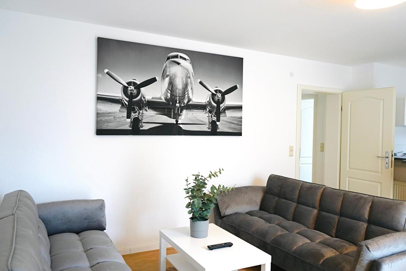 Stilvolles Apartment In Stadtnaehe-Parkplatz- 4 Personen- Balkon Вольфсбург Екстер'єр фото